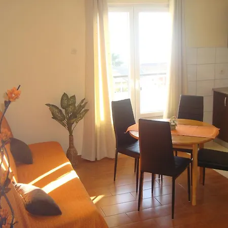 Roncevic #joko# Apartment Gradac (Split-Dalmatia)